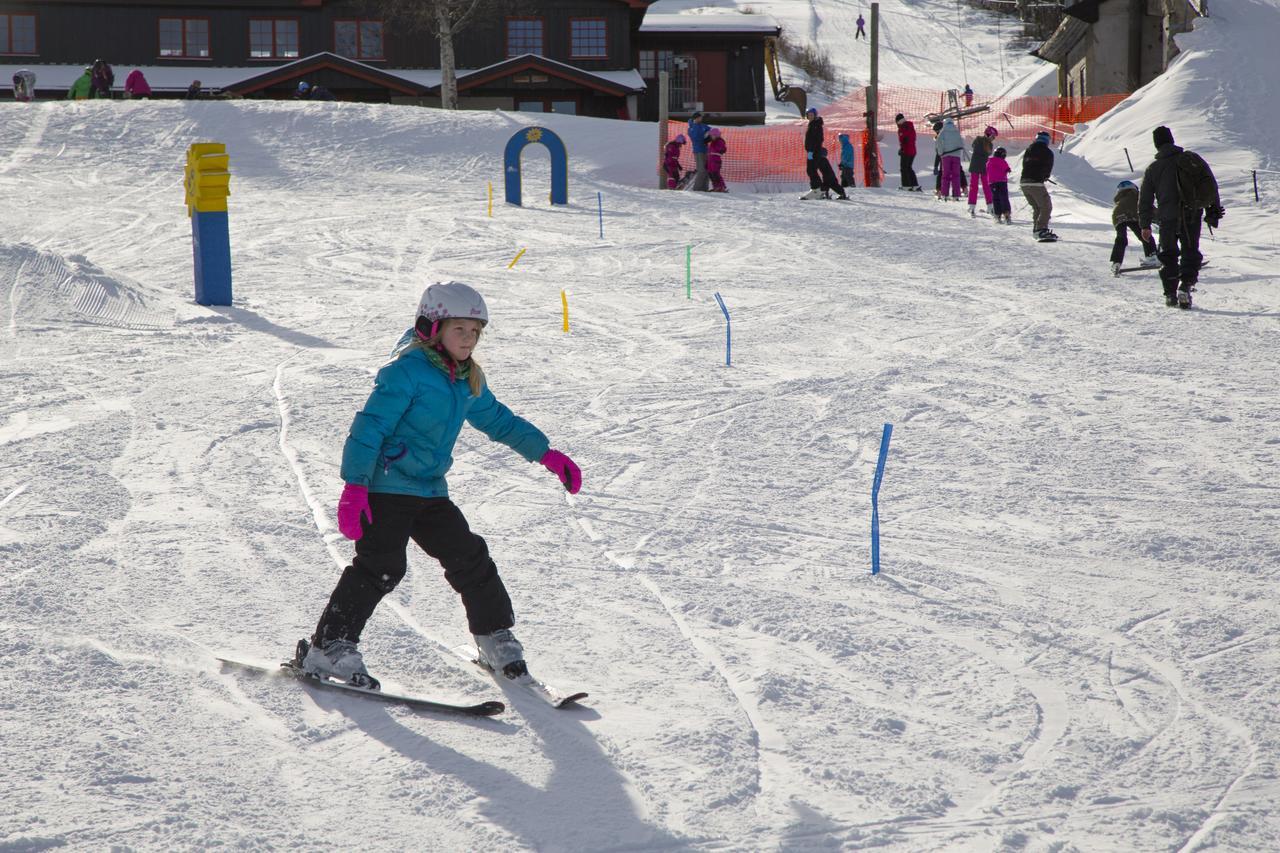 Gomobu Fjellstue 호텔 론 외부 사진